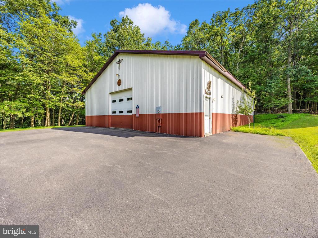 7613 DOYLE LANE