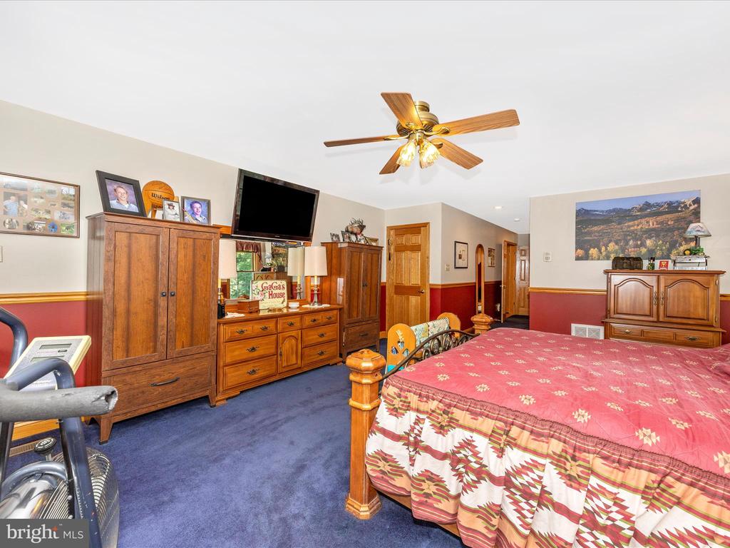 7613 DOYLE LANE
