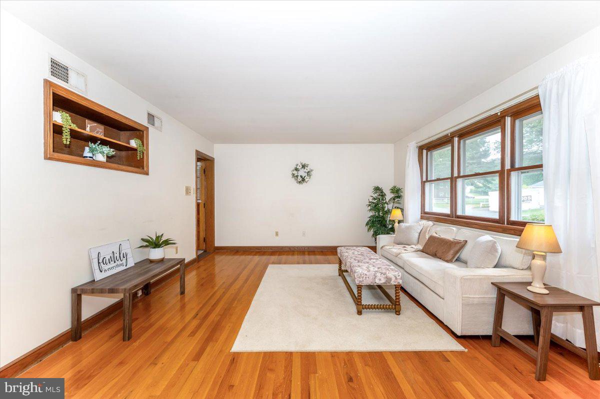 113 ORCHARD DRIVE