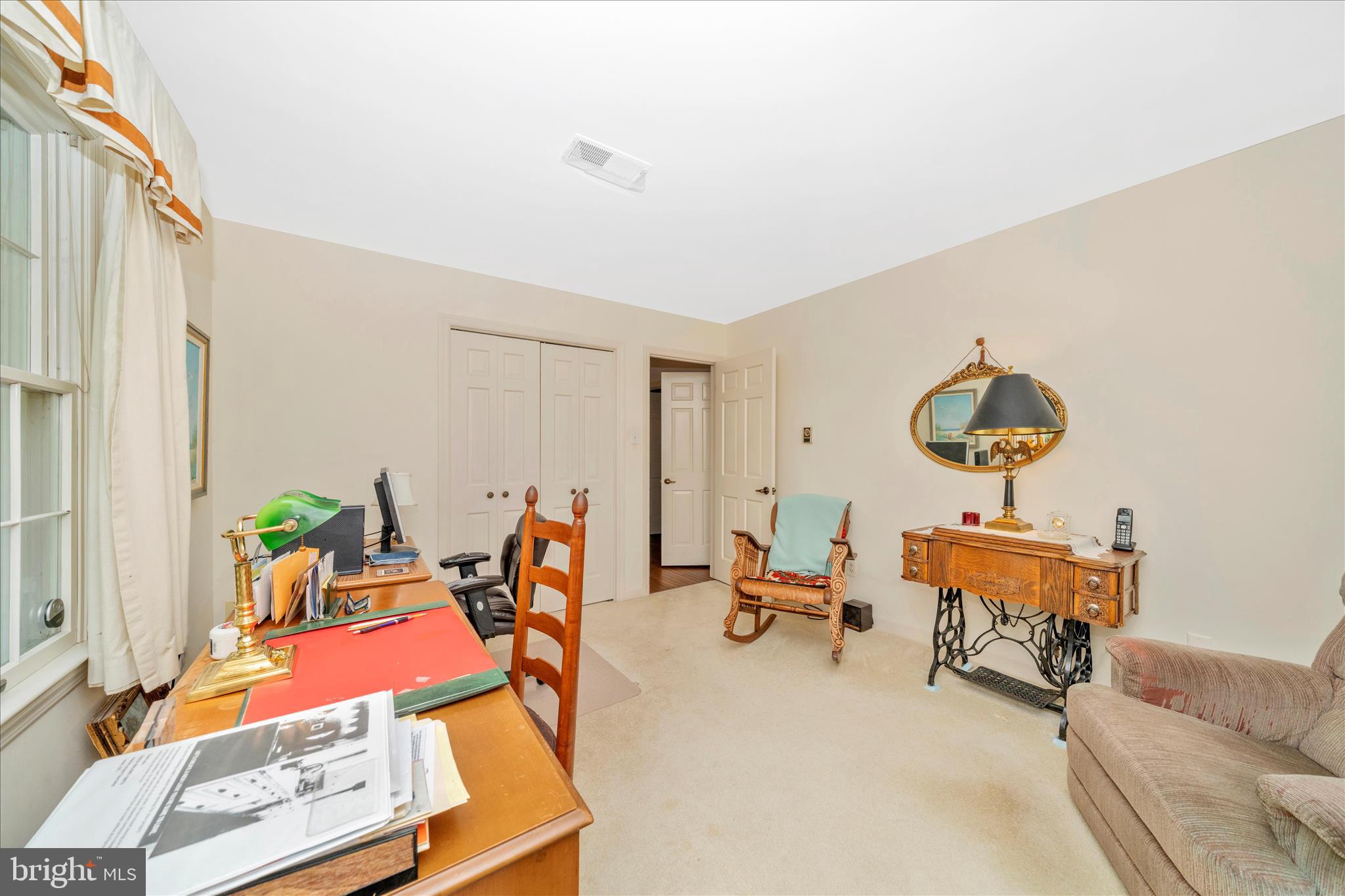 1900 MAPLEWOOD DRIVE