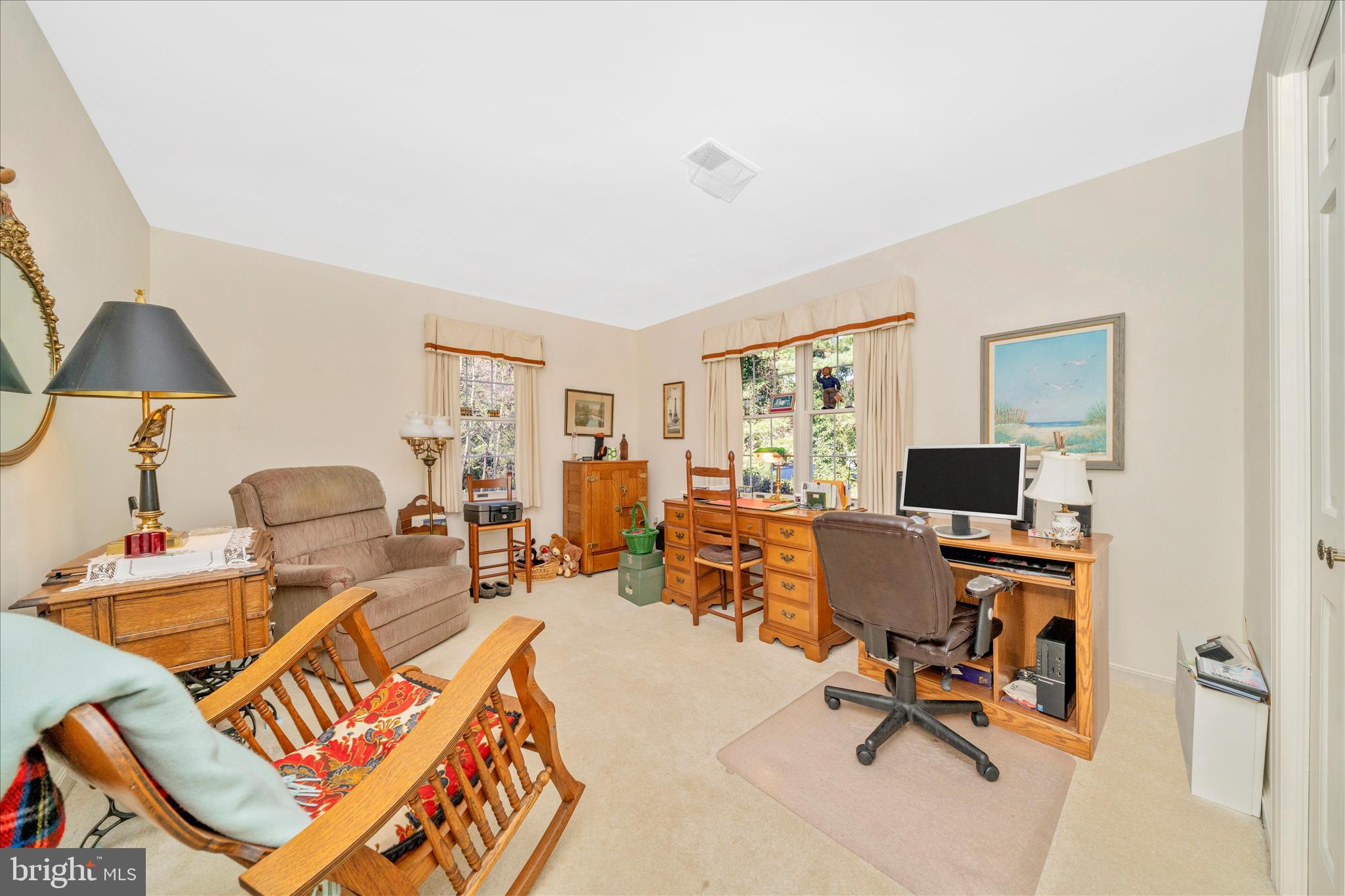 1900 MAPLEWOOD DRIVE