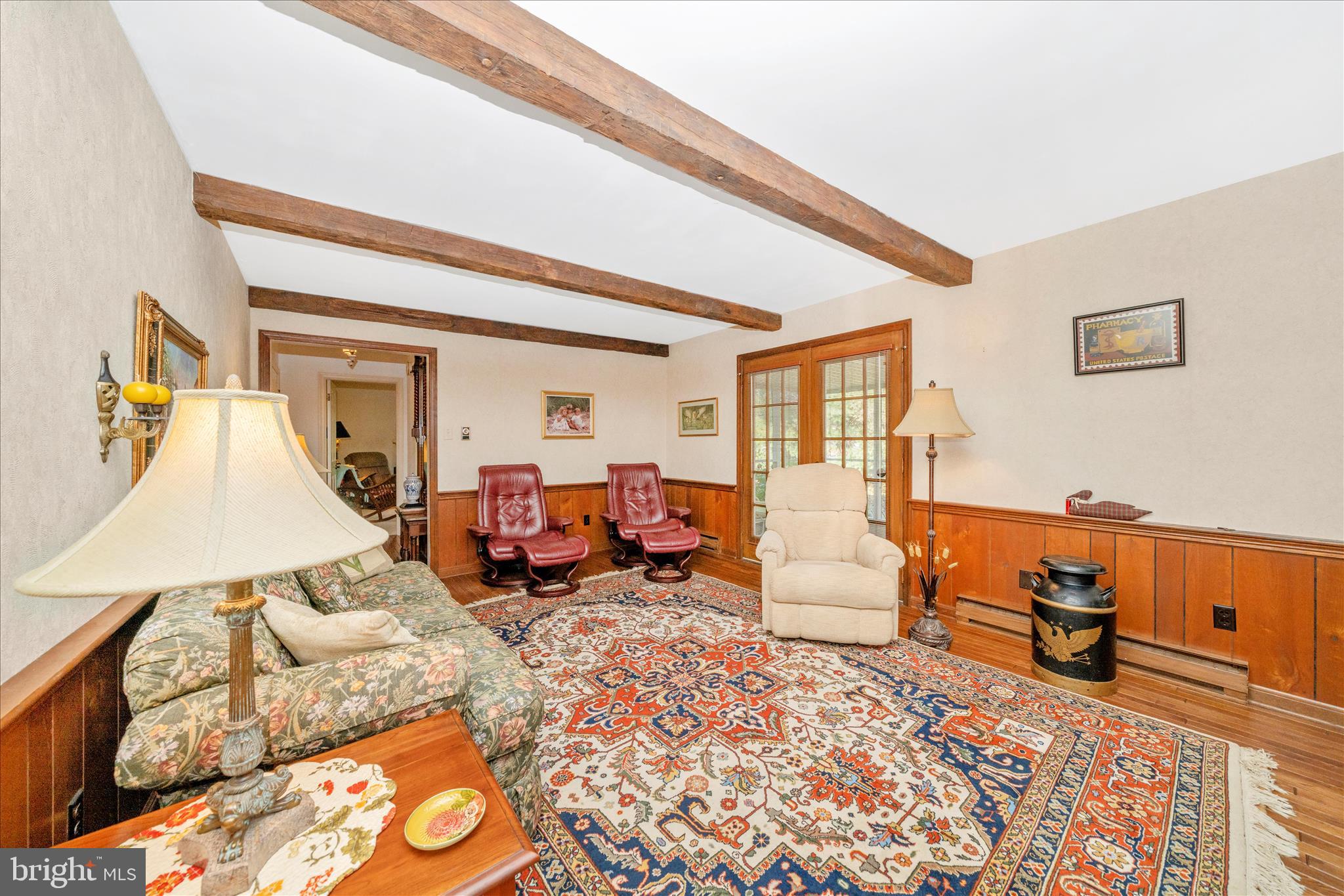 1900 MAPLEWOOD DRIVE