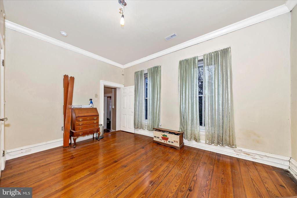 30 W POTOMAC STREET