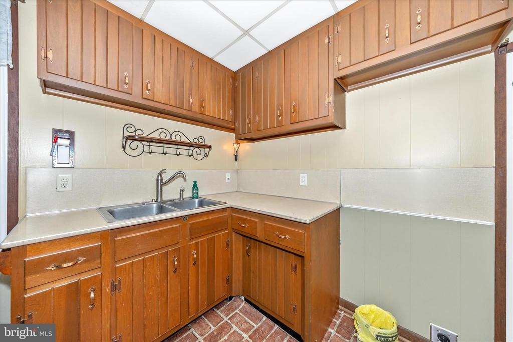 30 W POTOMAC STREET