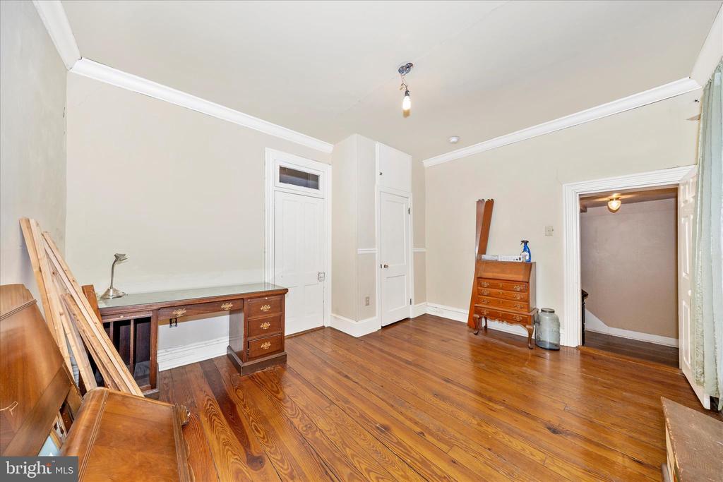 30 W POTOMAC STREET