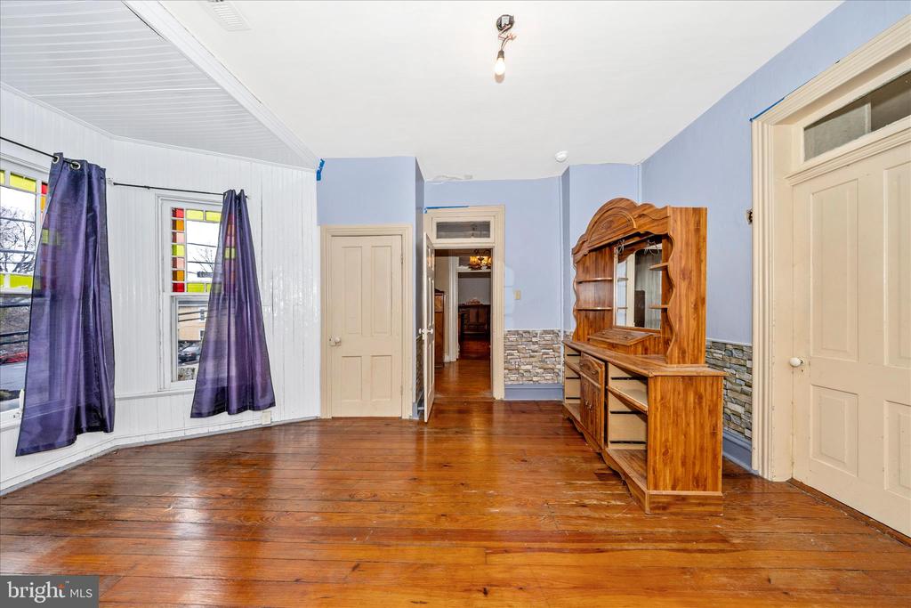 30 W POTOMAC STREET