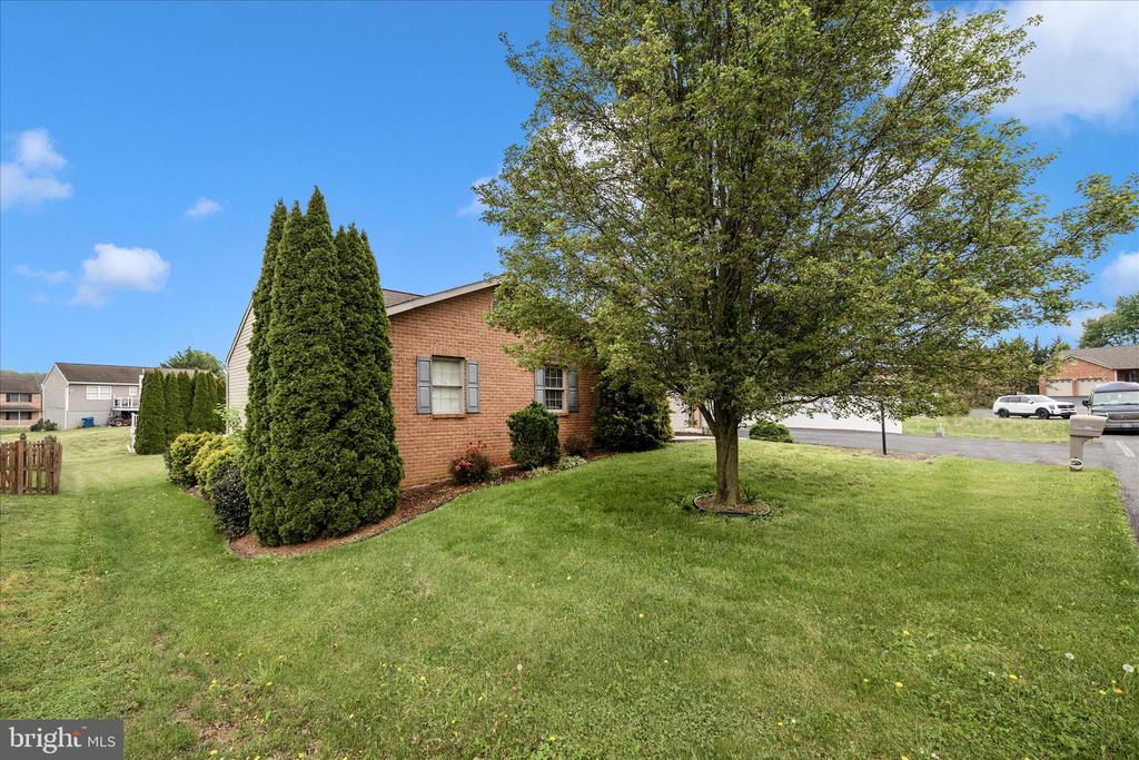 235 MONTCLAIR COURT