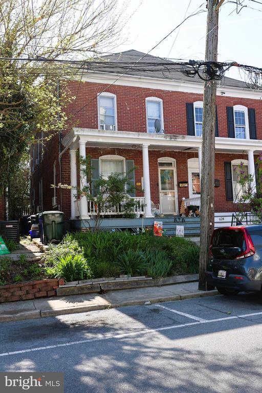 626 N MULBERRY STREET