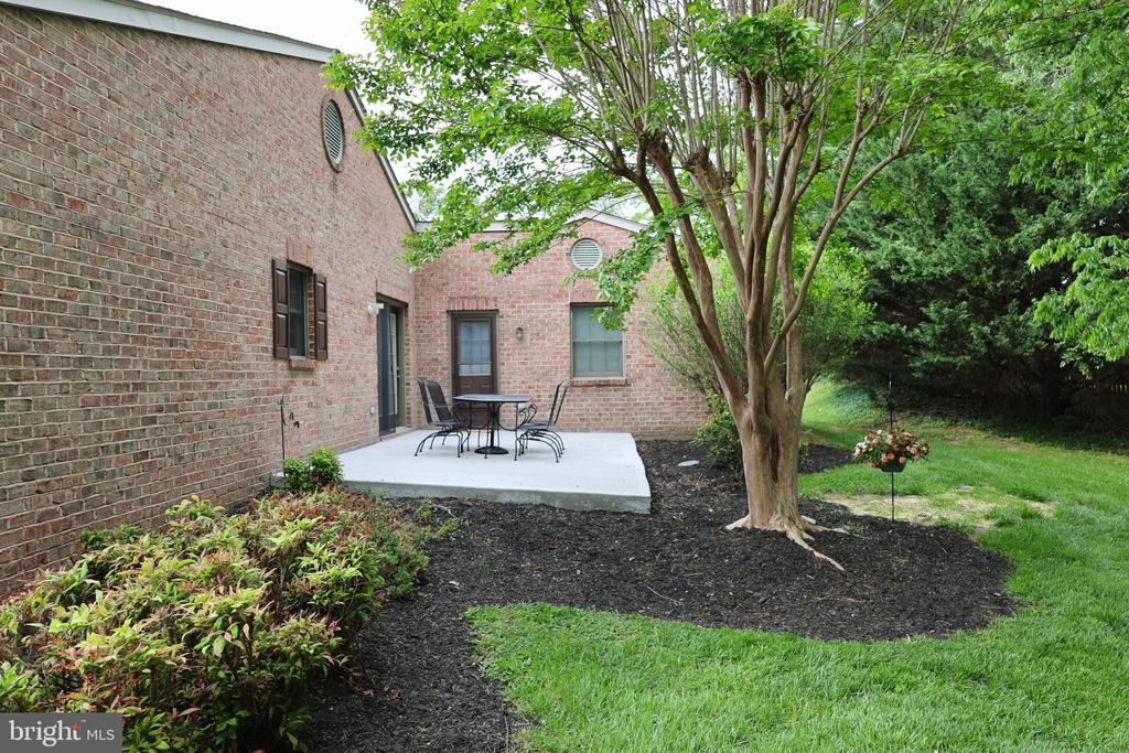 1025 MATTHEW COURT