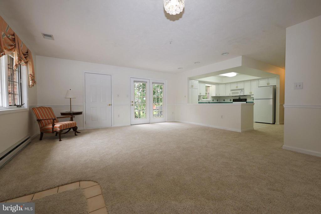 1025 MATTHEW COURT
