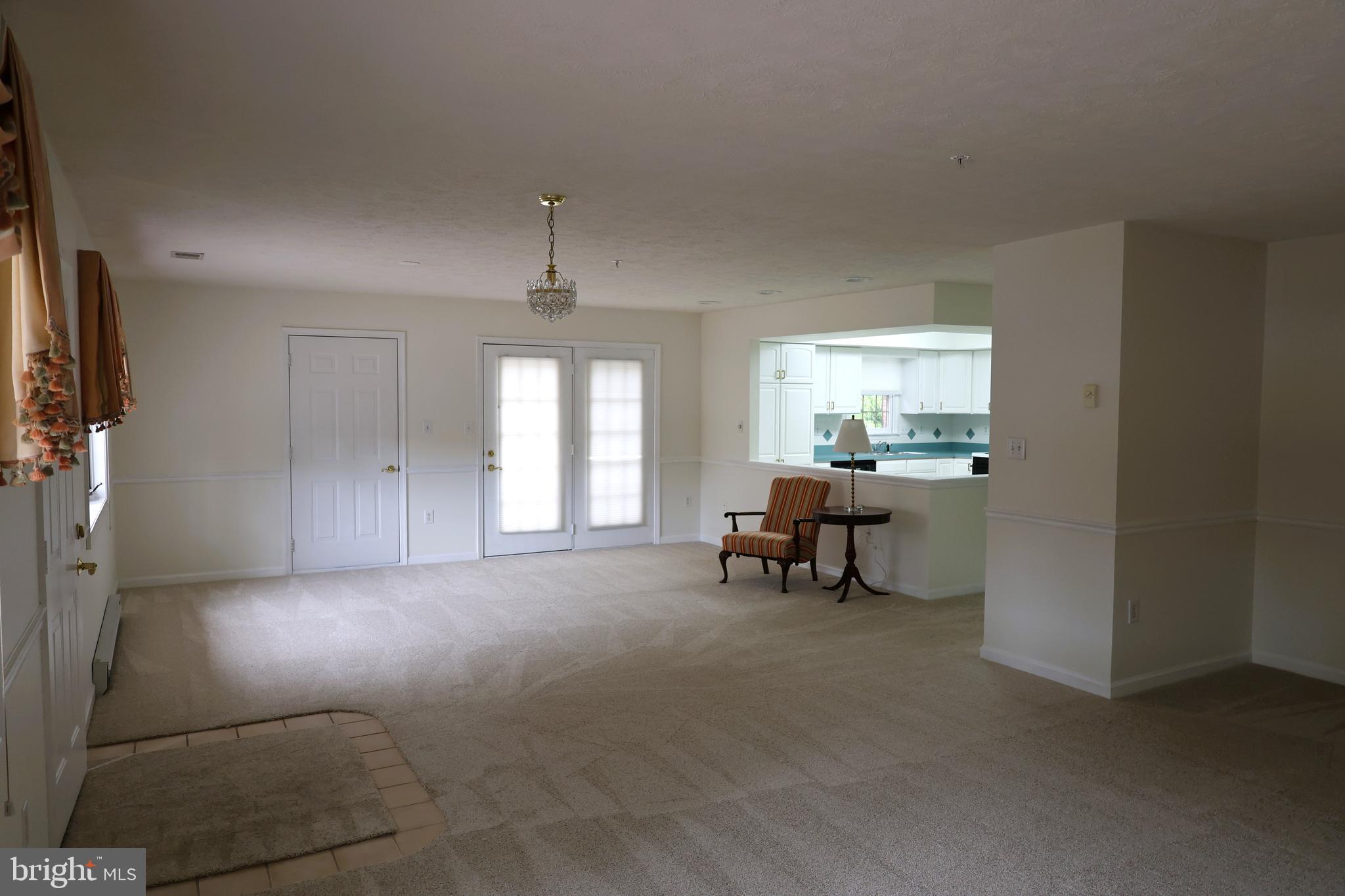 1025 MATTHEW COURT