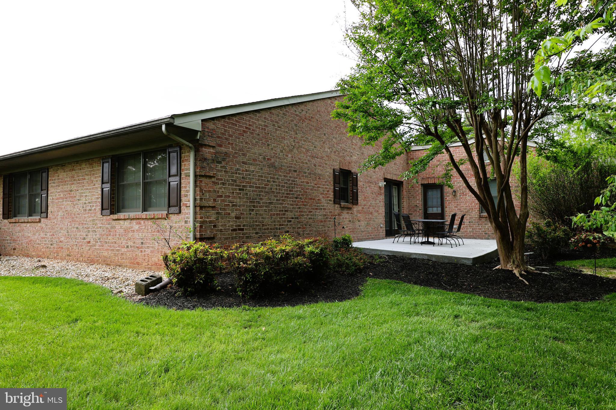 1025 MATTHEW COURT