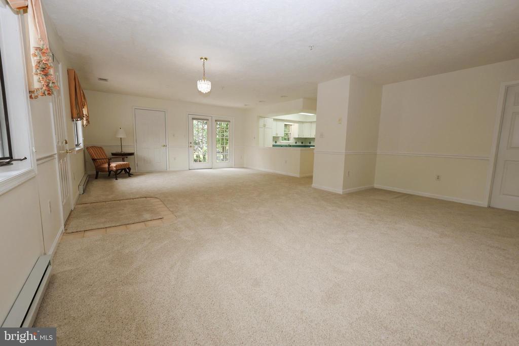 1025 MATTHEW COURT