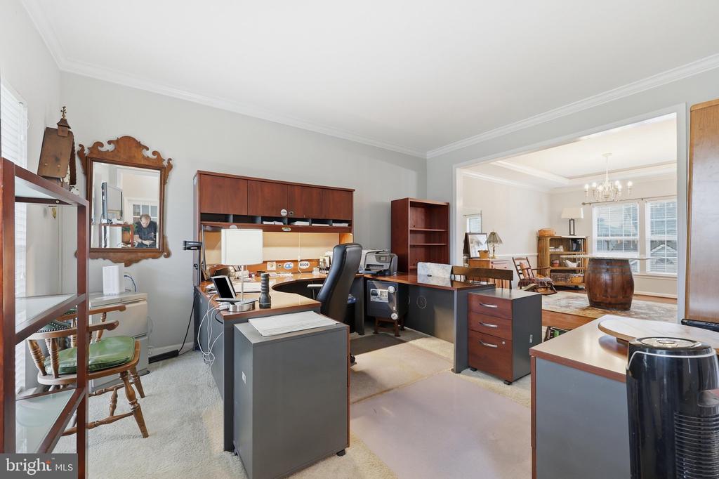 20025 BABYLON COURT