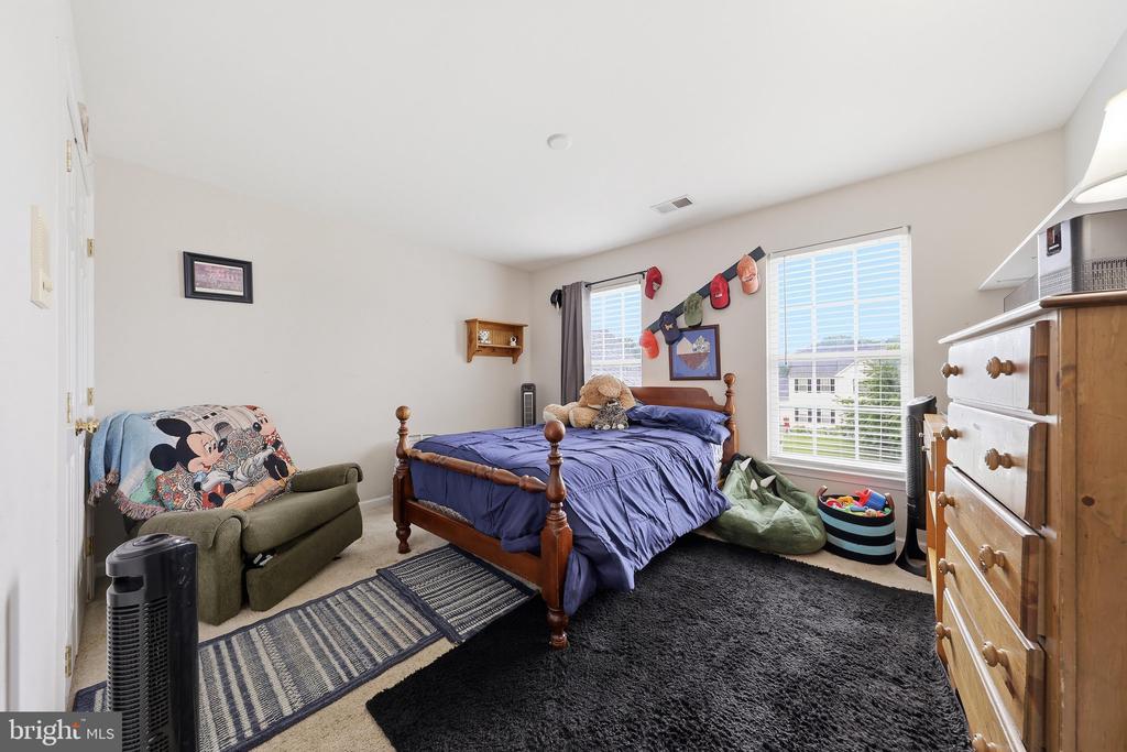 20025 BABYLON COURT