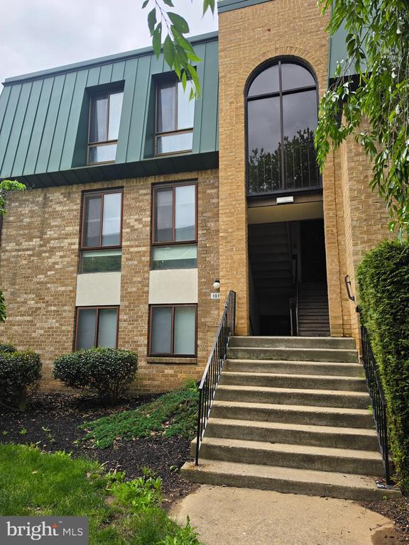 1012 BRINKER DRIVE 201 201