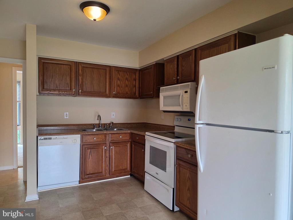 1012 BRINKER DRIVE 201 201