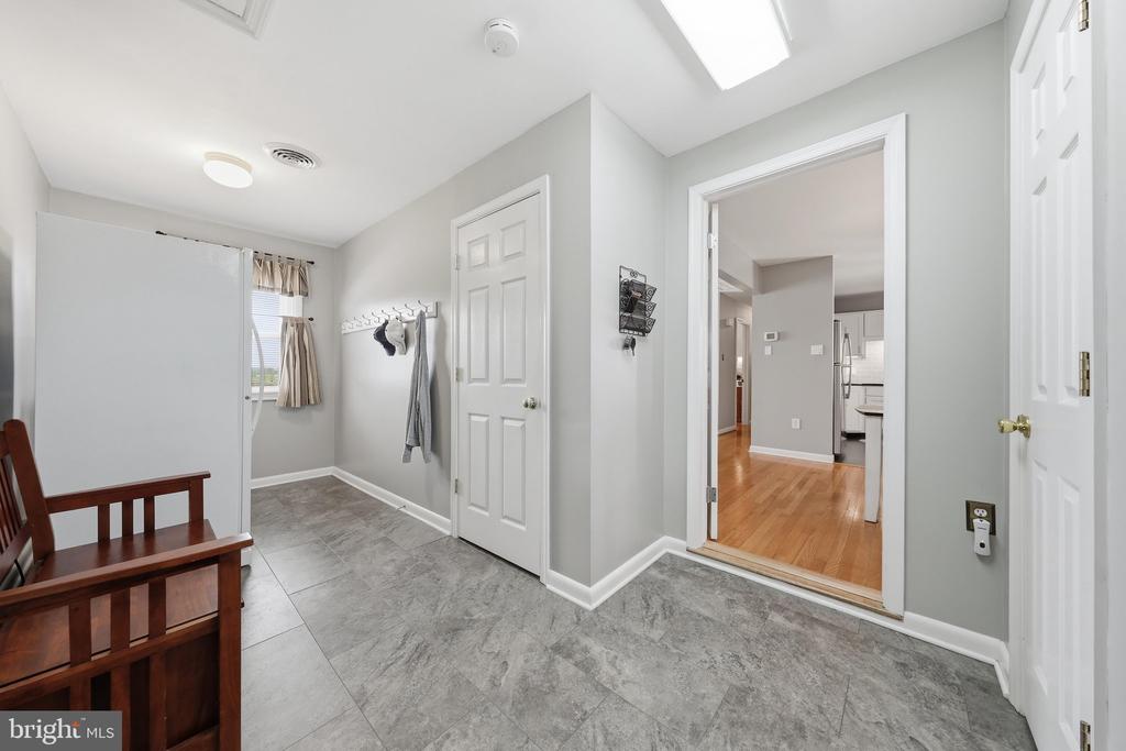 16913 FAIRVIEW ROAD