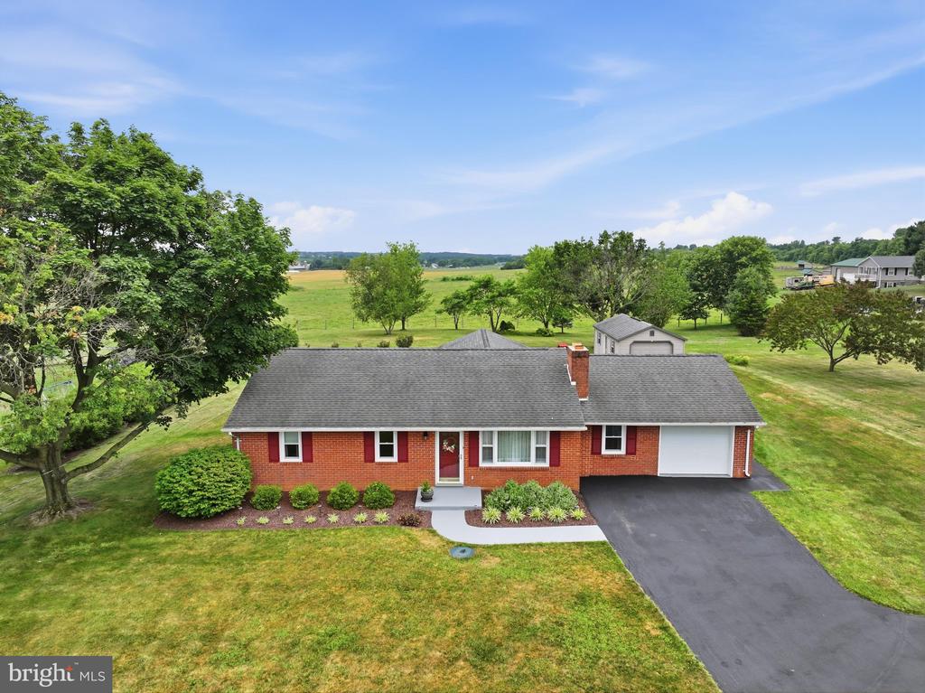 16913 FAIRVIEW ROAD