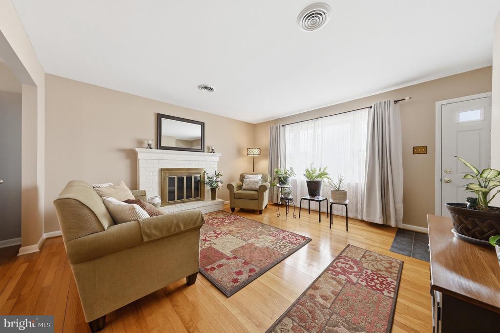 16913 FAIRVIEW ROAD