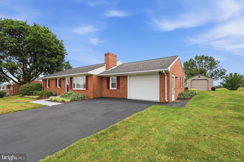 16913 FAIRVIEW ROAD