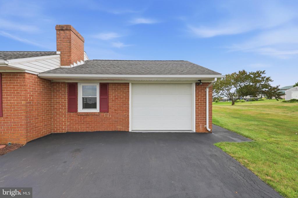 16913 FAIRVIEW ROAD