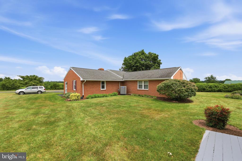 16913 FAIRVIEW ROAD