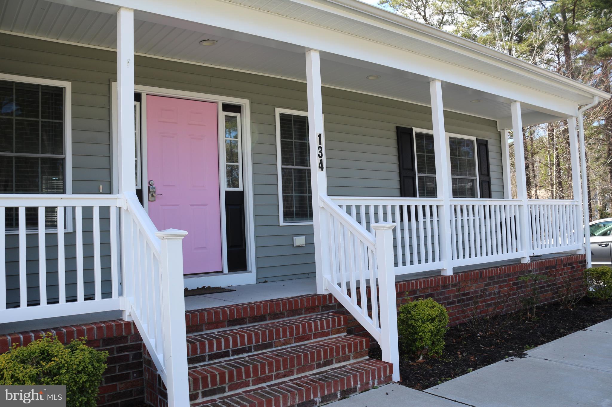 134 WILLOWTREE LANE