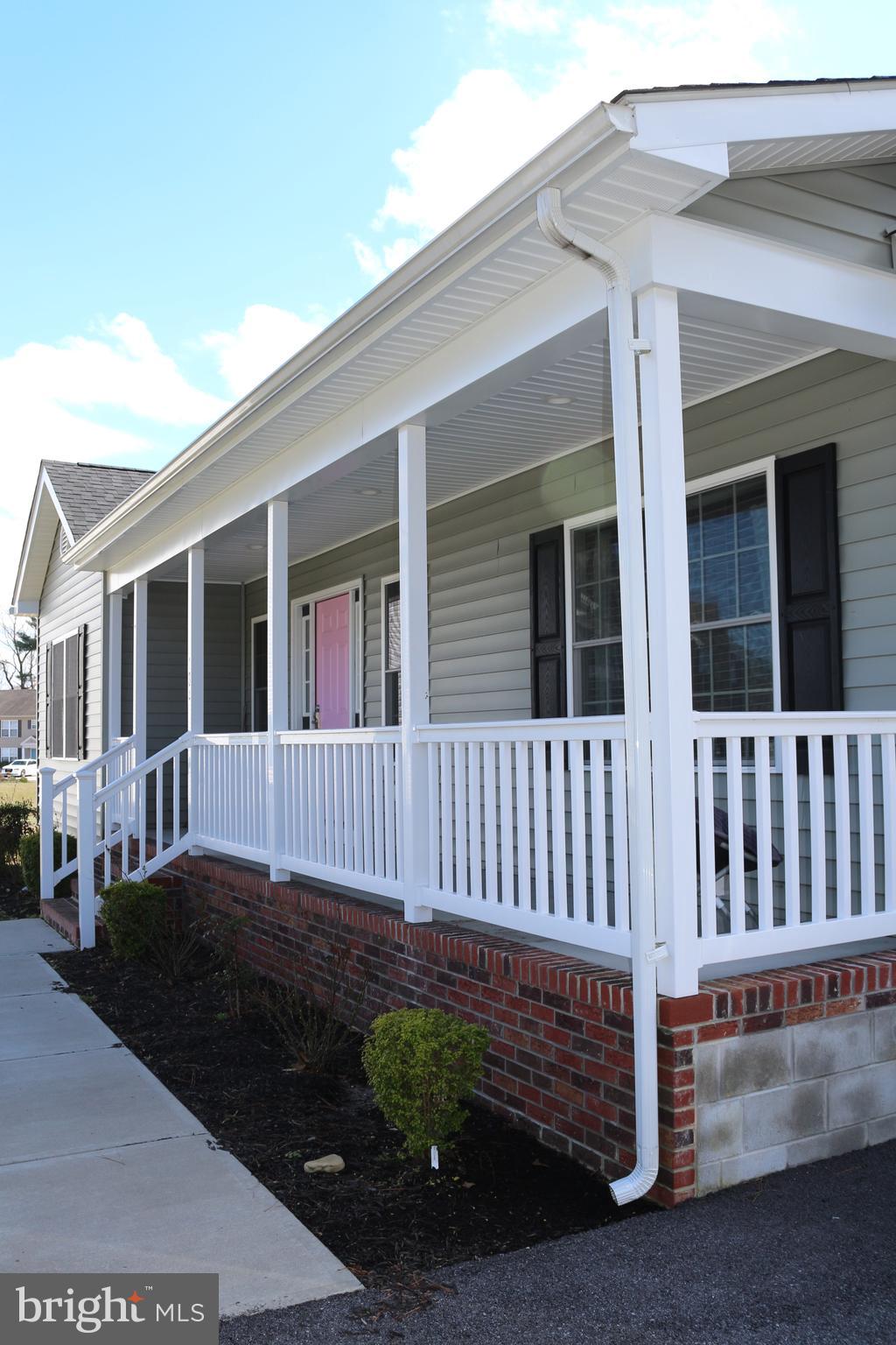 134 WILLOWTREE LANE
