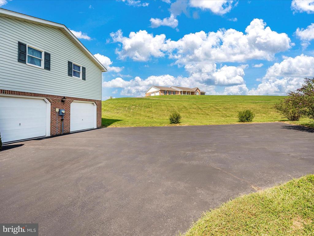 12885 SPRING AIRE CIRCLE