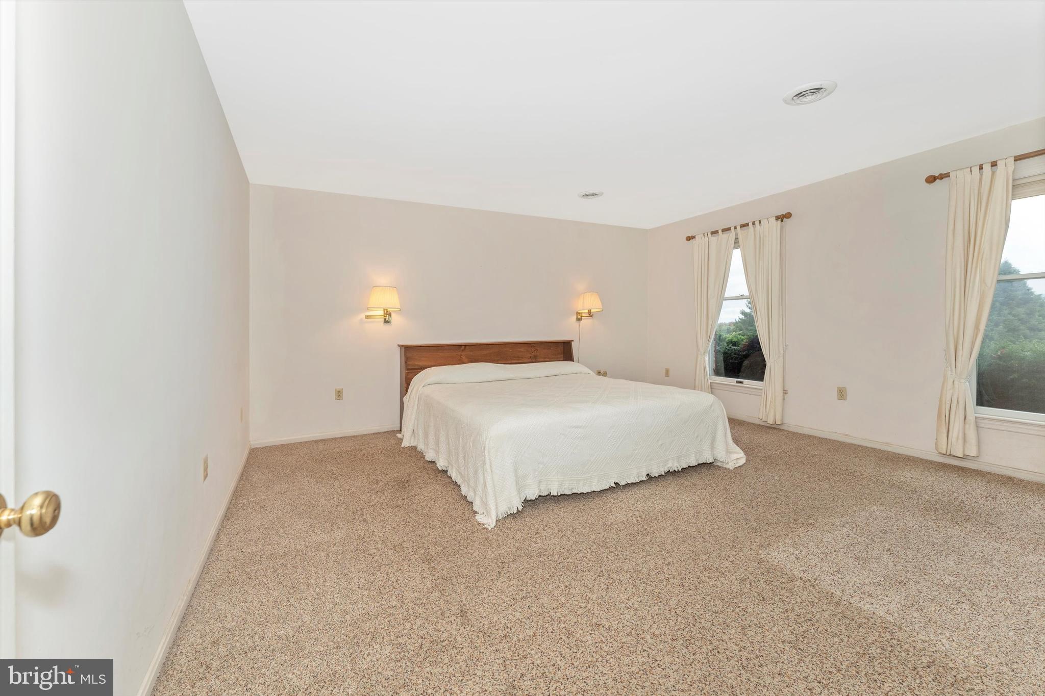 11787 WOODLEA DRIVE
