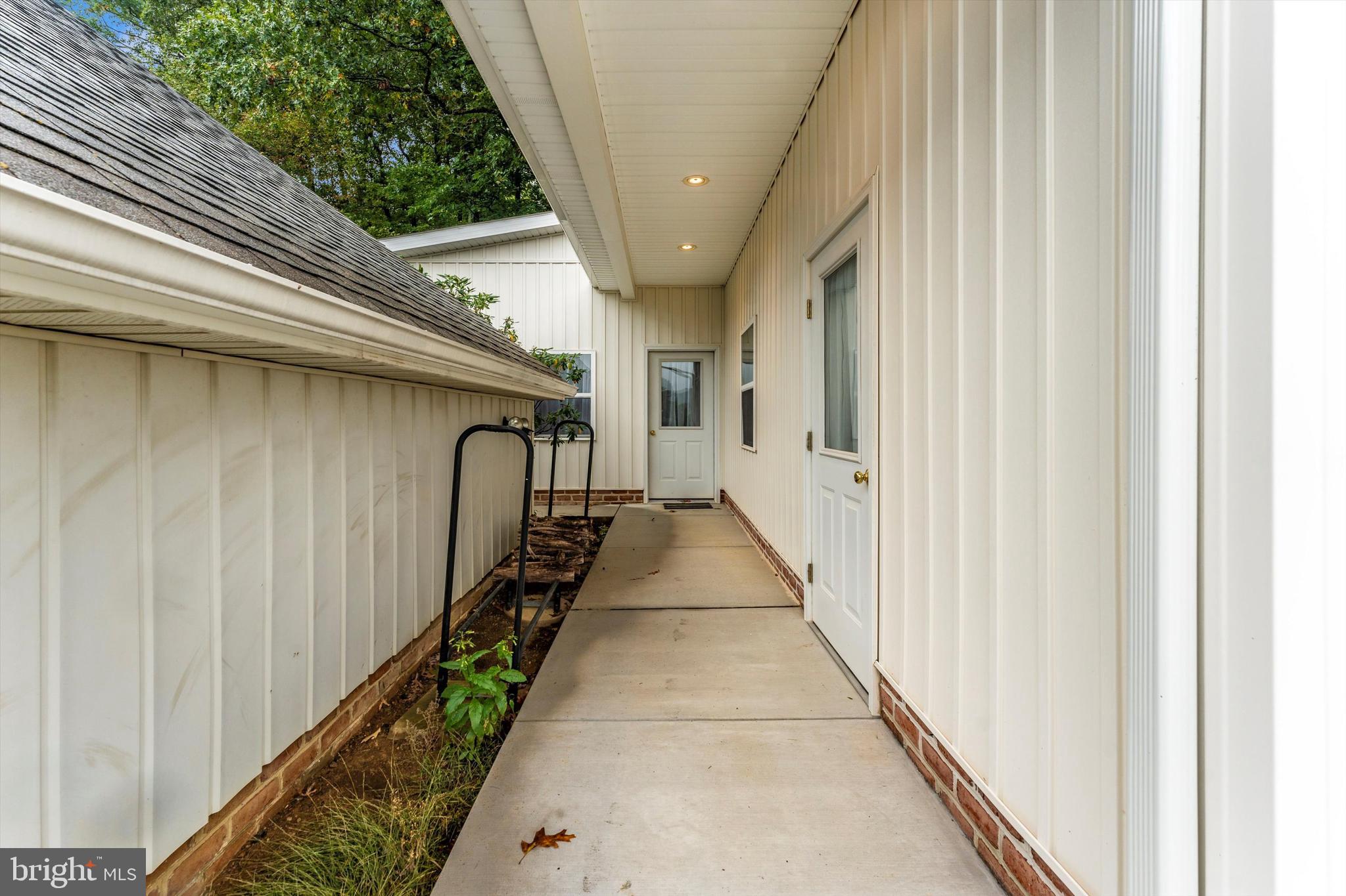11787 WOODLEA DRIVE