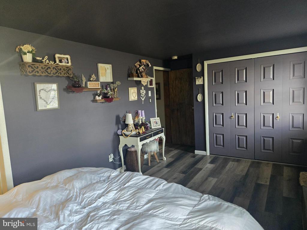 5925 GREENVILLAGE ROAD