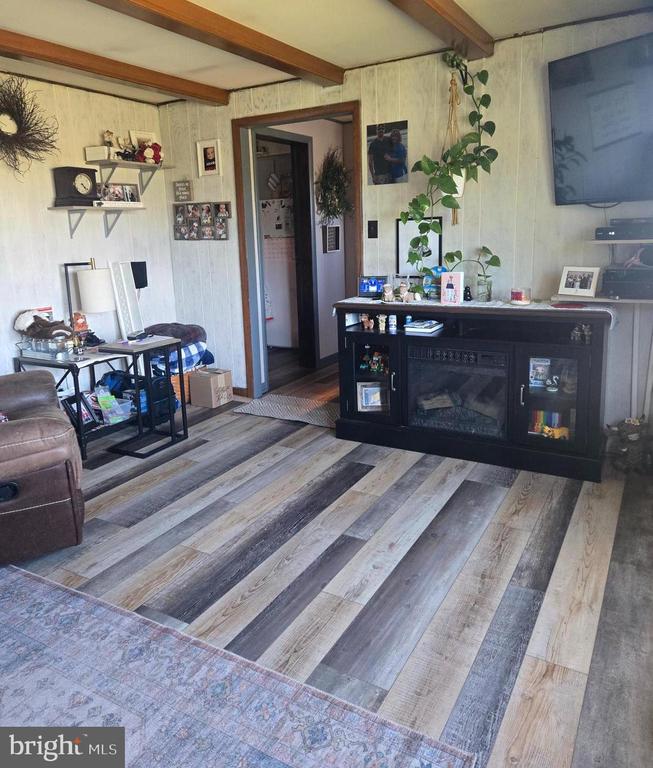 5925 GREENVILLAGE ROAD