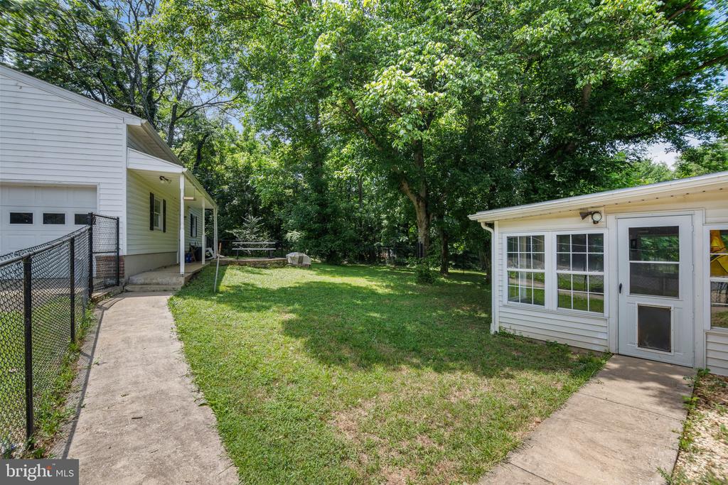 35 HEARTHSIDE DRIVE