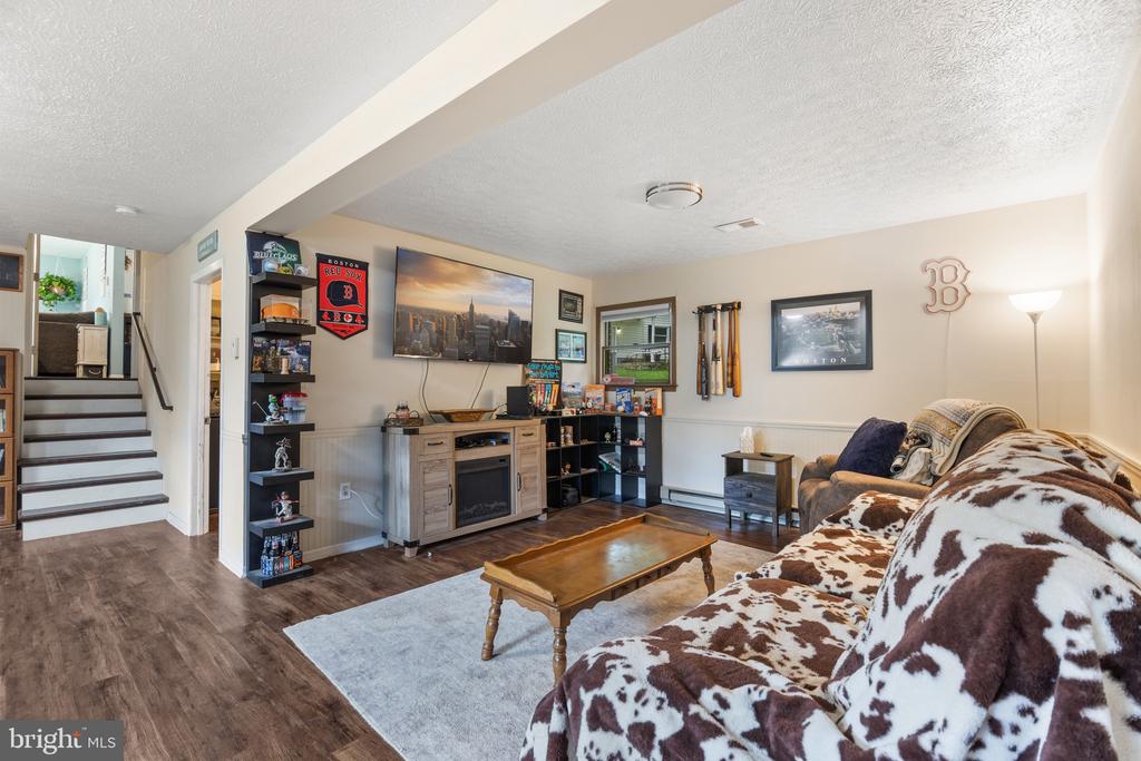 35 HEARTHSIDE DRIVE