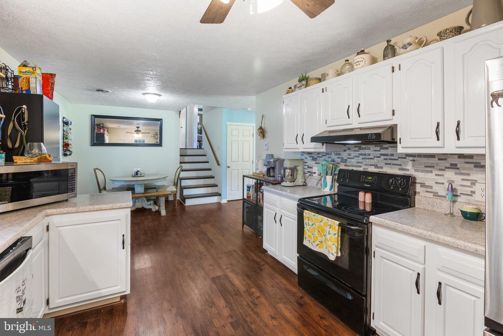 35 HEARTHSIDE DRIVE