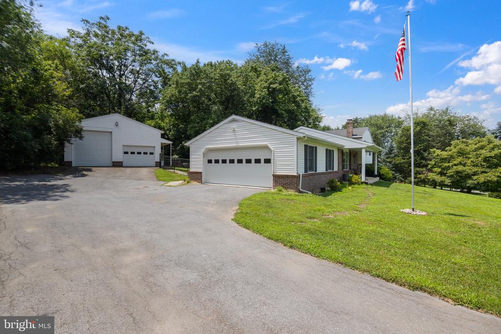 35 HEARTHSIDE DRIVE