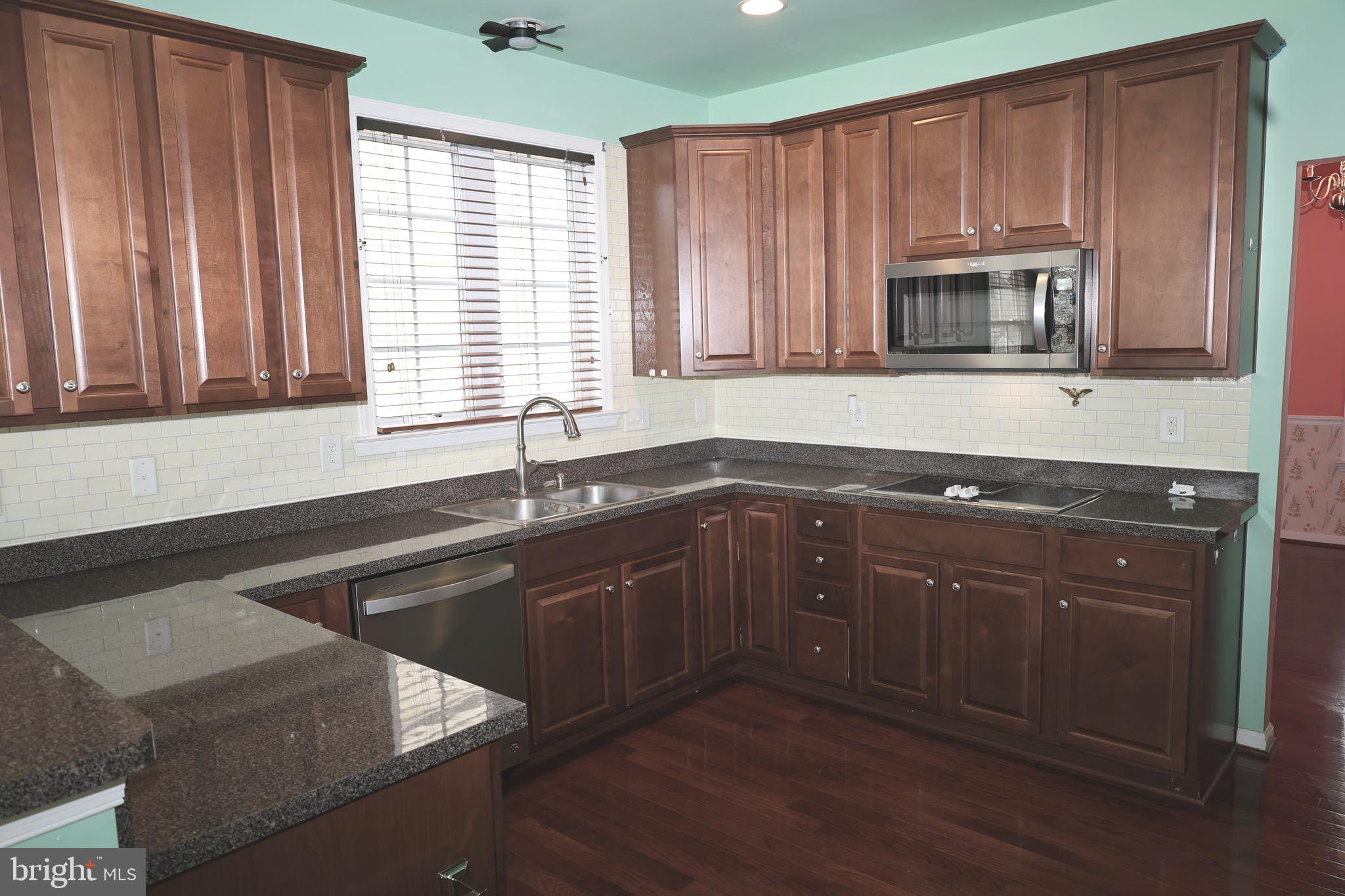 1224 N FAIRFAX BOULEVARD