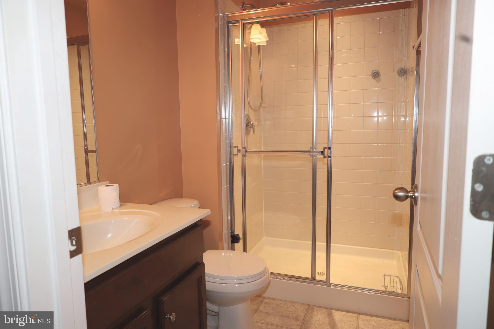 1224 N FAIRFAX BOULEVARD