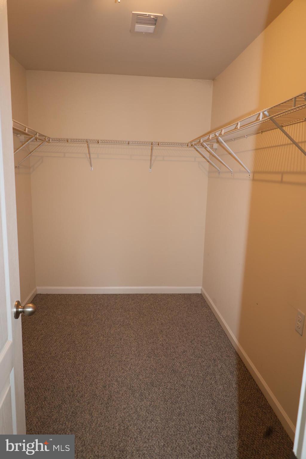 1224 N FAIRFAX BOULEVARD