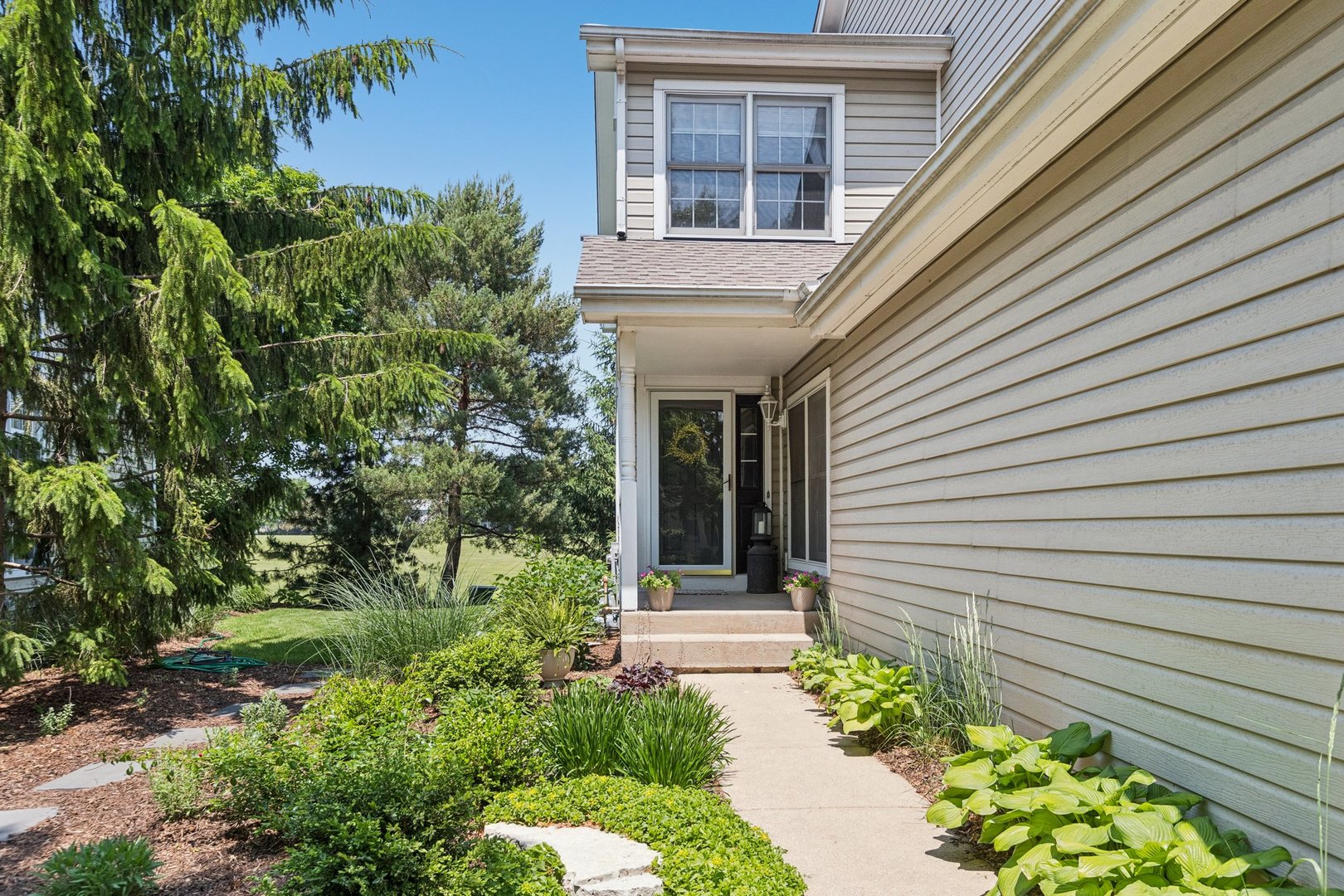 1714 Waverly Circle