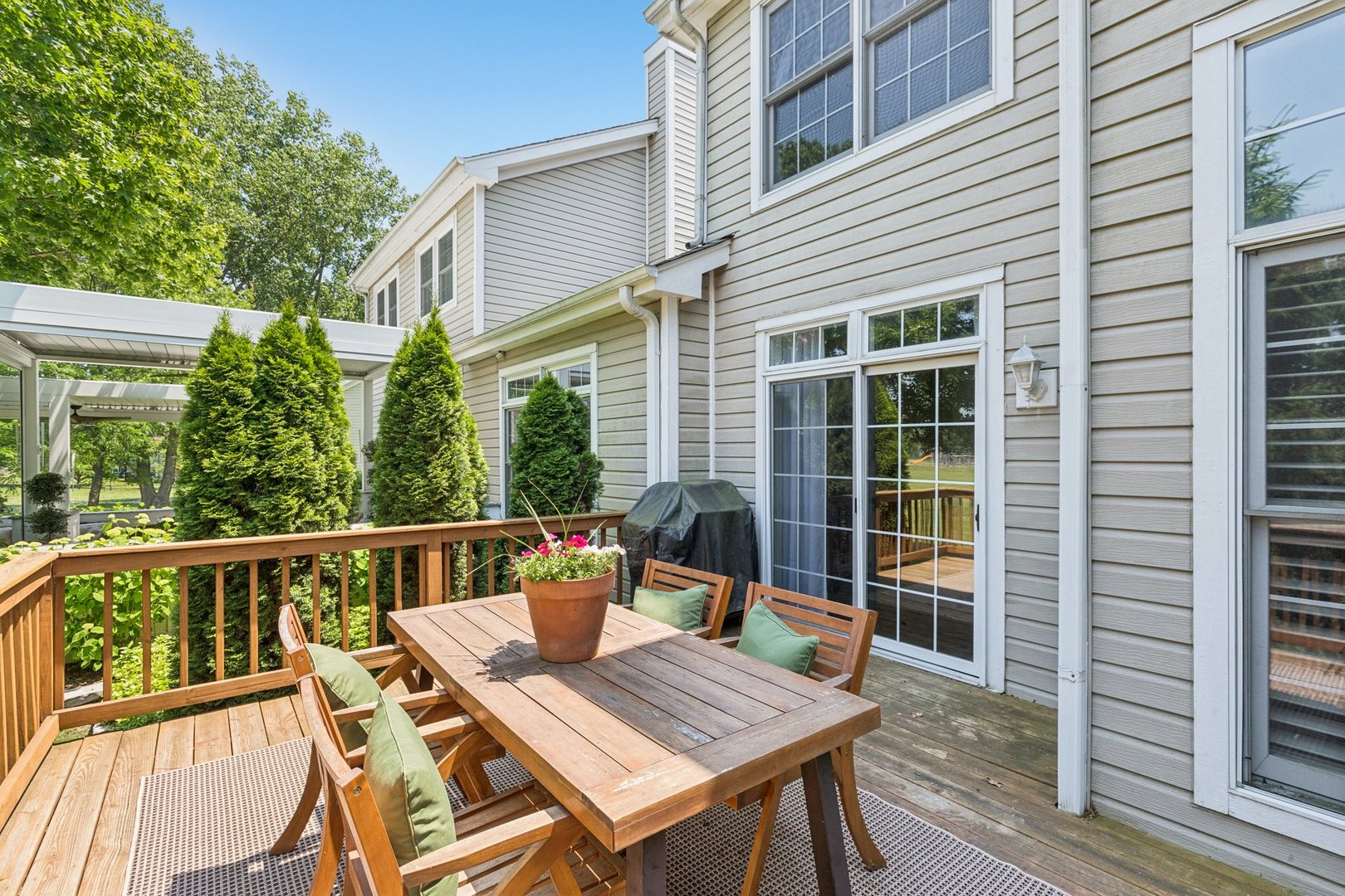 1714 Waverly Circle