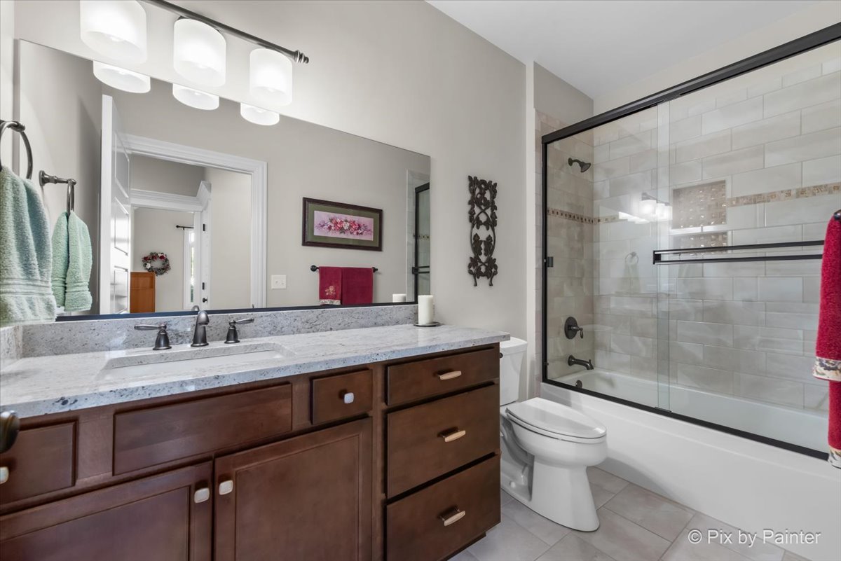 1075 Redbud Lane