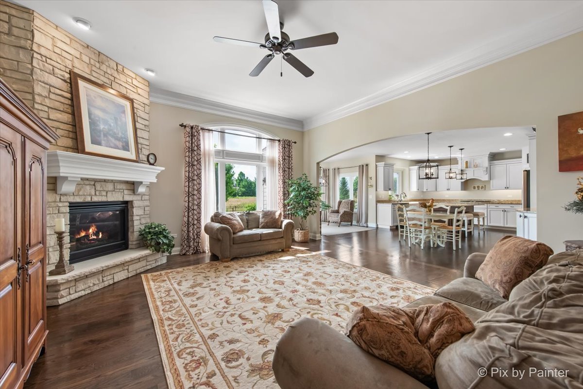 1075 Redbud Lane