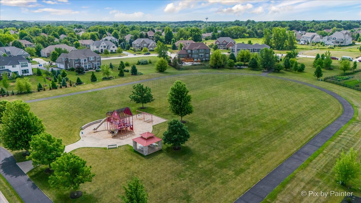 1075 Redbud Lane
