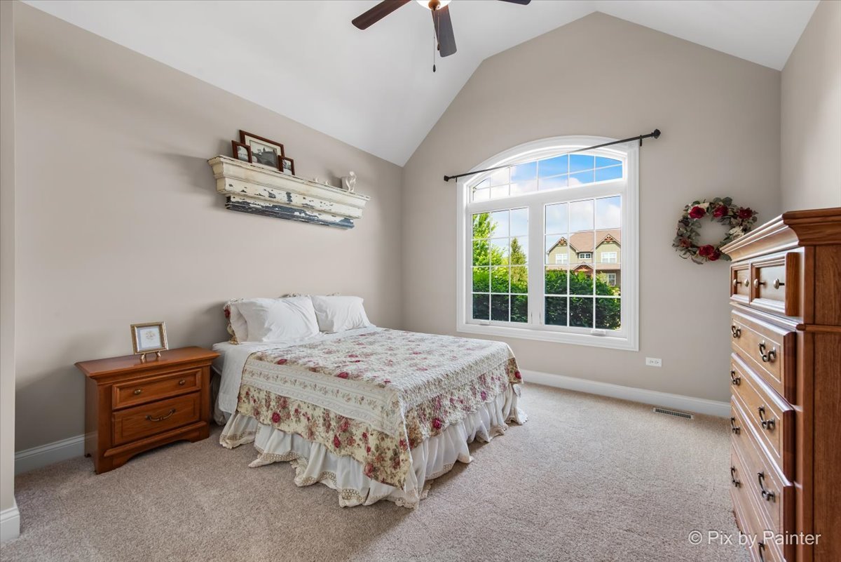 1075 Redbud Lane