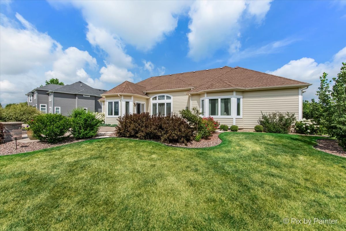 1075 Redbud Lane