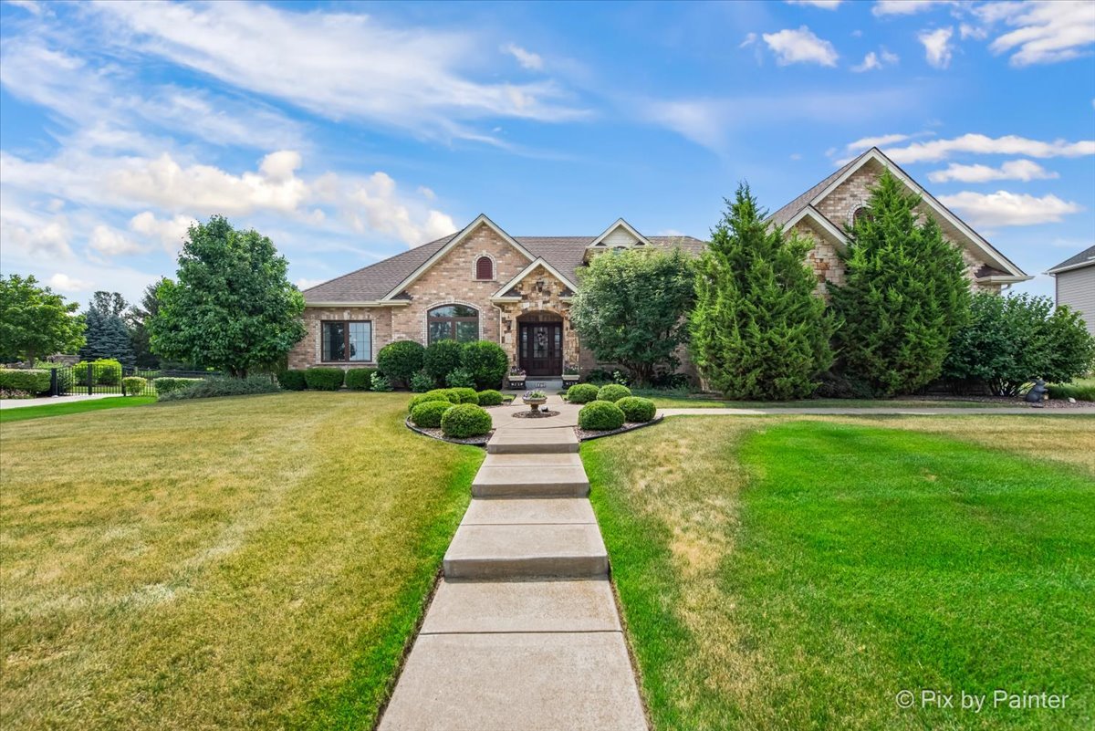 1075 Redbud Lane