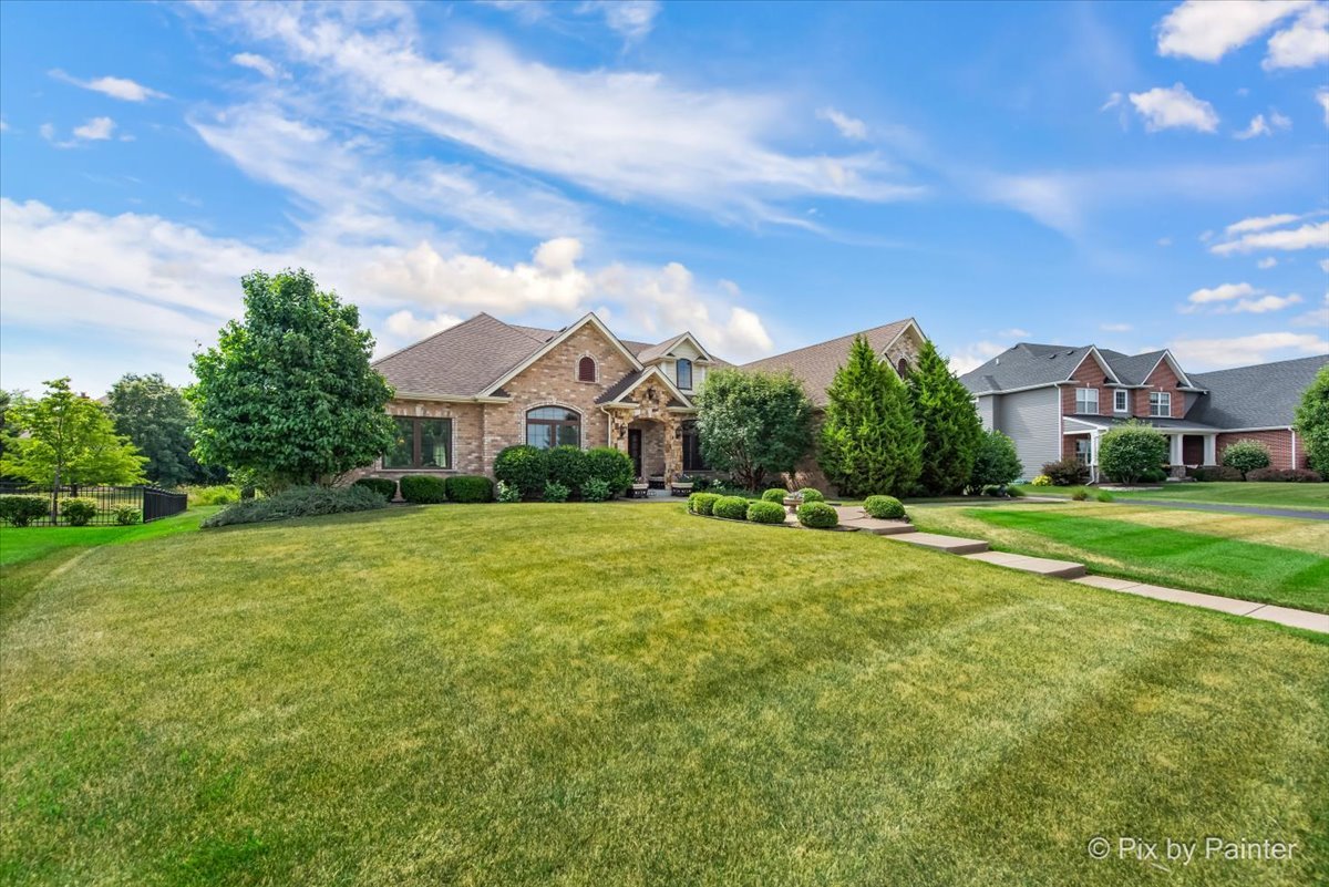 1075 Redbud Lane